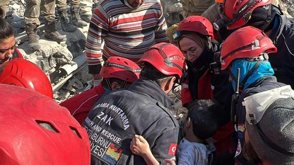 9 yaşındaki Semih depremin 156. saatinde sağ olarak kurtarıldı