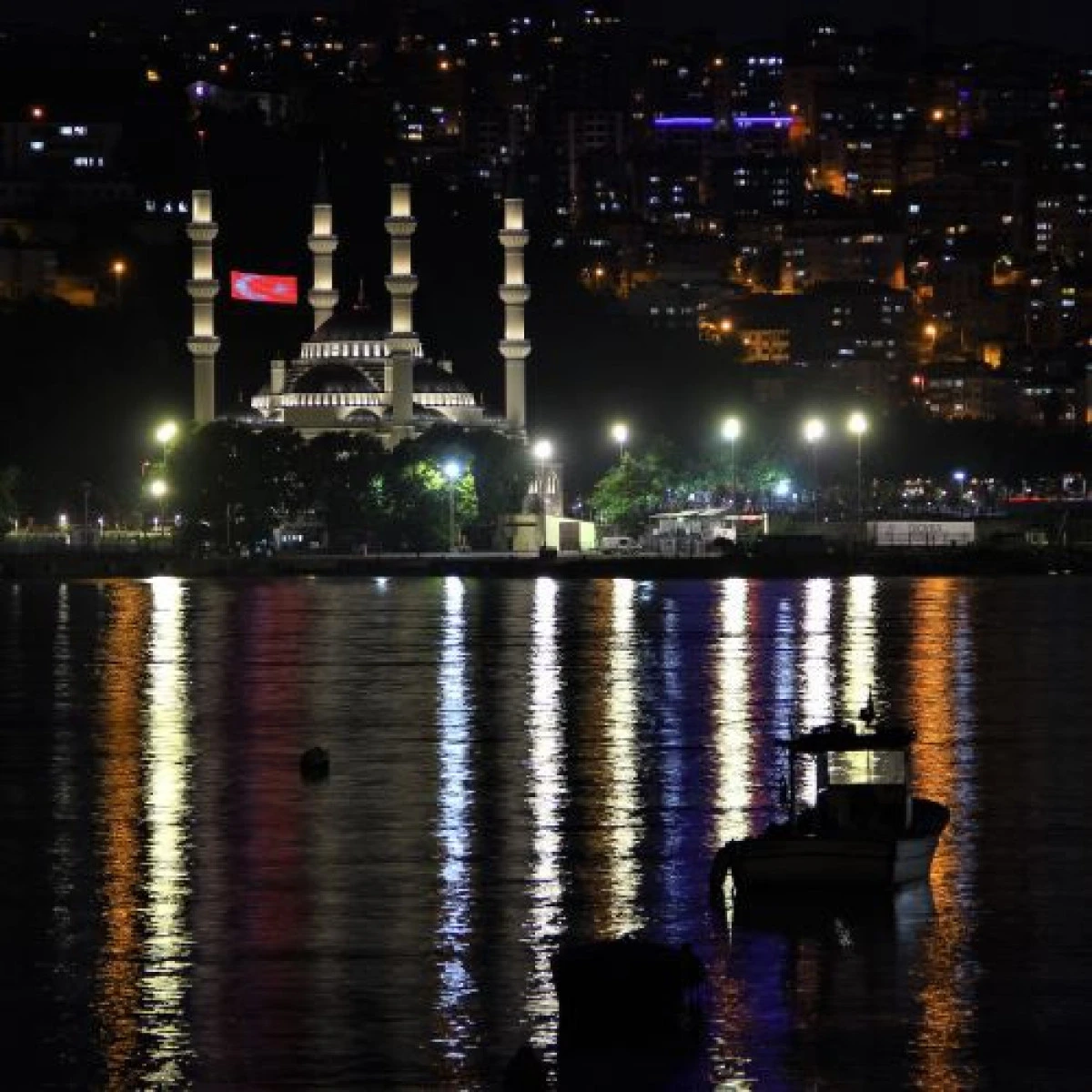 AK Parti Merkez İlçe Başkanı Köroğlu, 