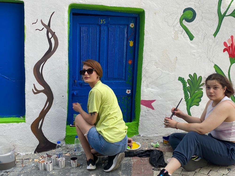 Akkuyu meydanı duvar resimleri yoğun ilgi görüyor