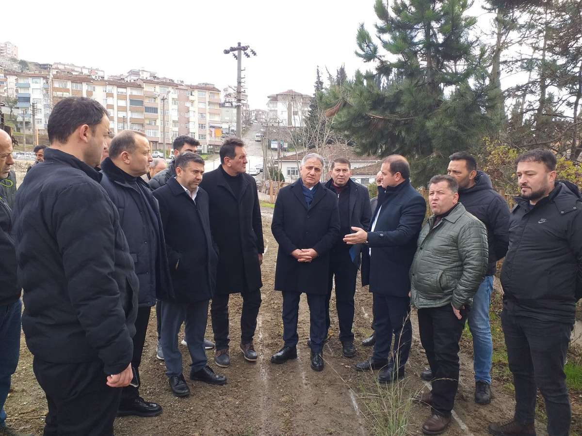 Altan Güngör, “AK Parti Alaplı’yı şantiyeye çevirdi”