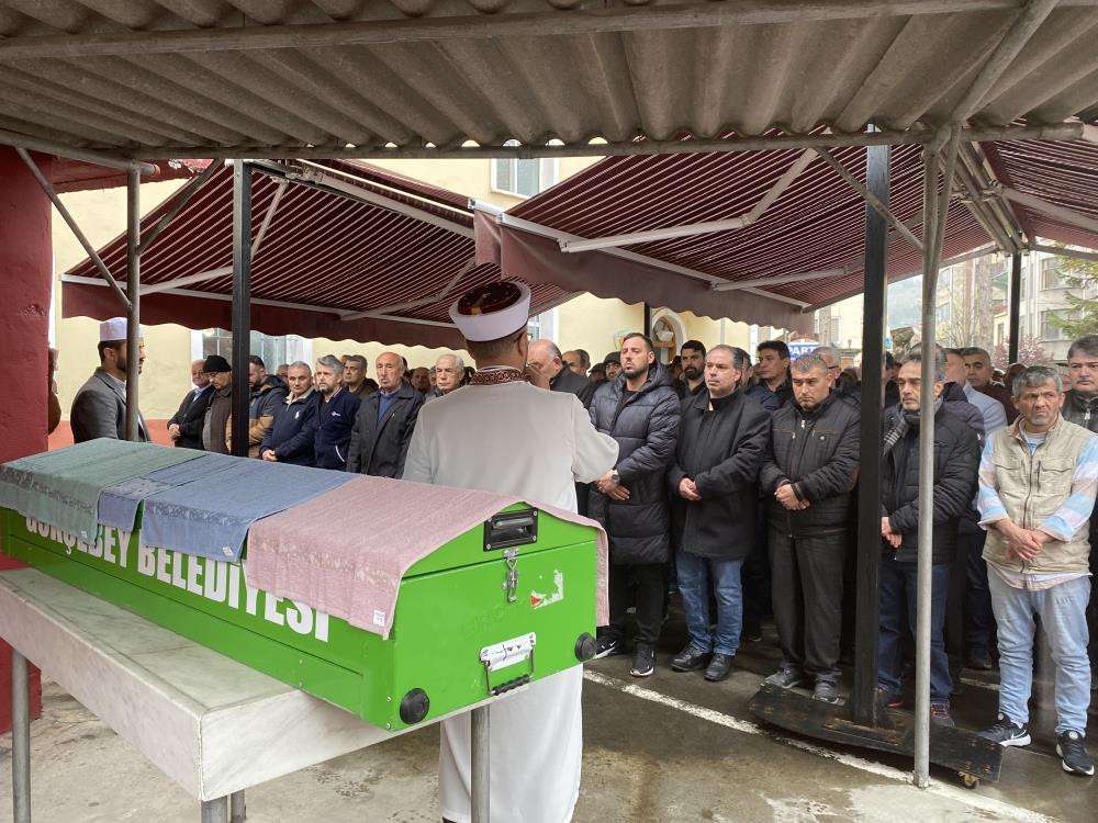  Beş gün önce evlenen yaşlı çifti asansör kazası ayırdı