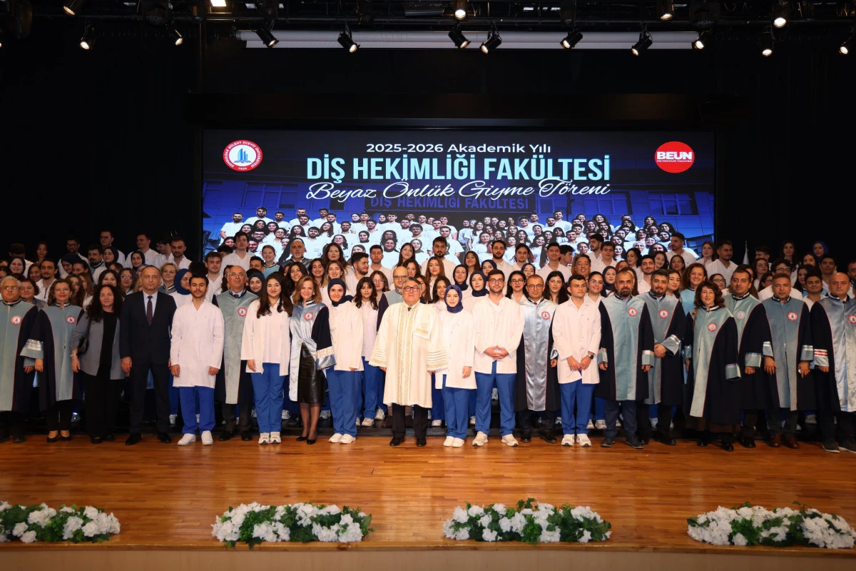 BEUN’da Geleceğin Diş Hekimleri Beyaz Önlüklerini Giydi