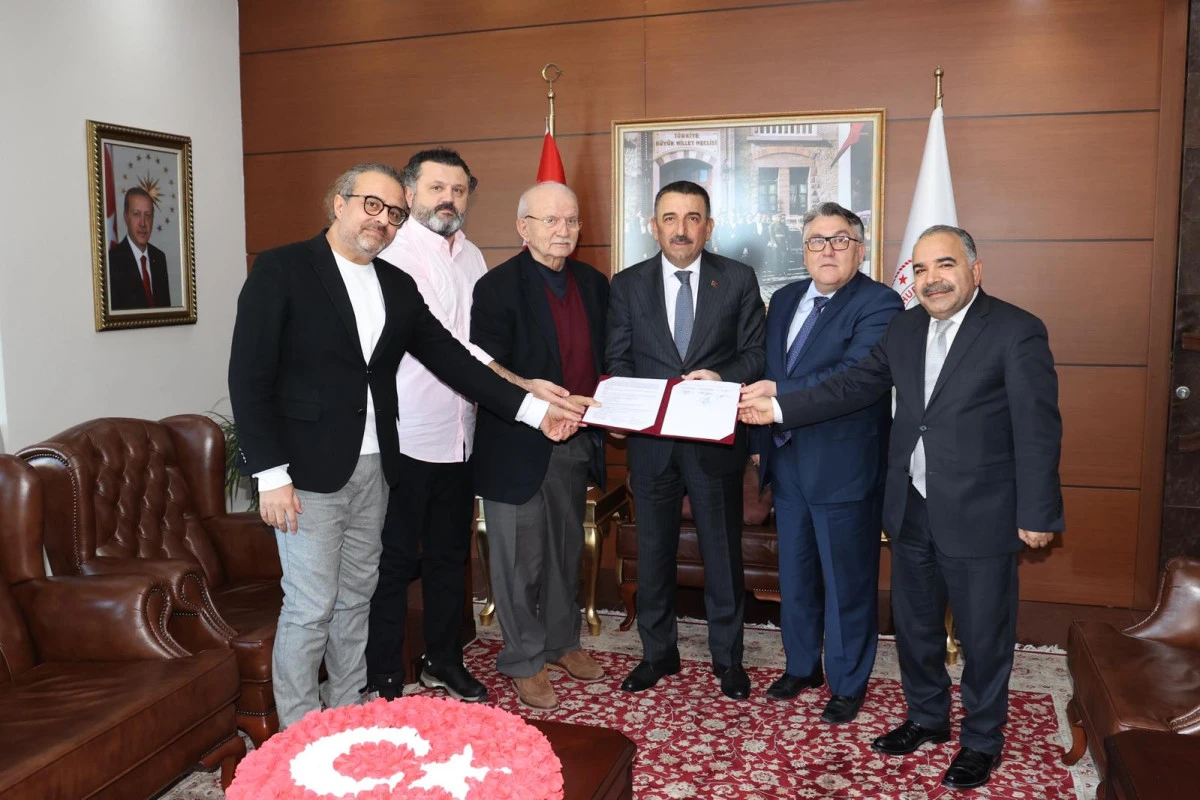 &Ccedil;aycuma Kamp&uuml;s&uuml;ndeki EMKO Yusuf G&uuml;nay Camisi i&ccedil;in Protokol İmzalandı