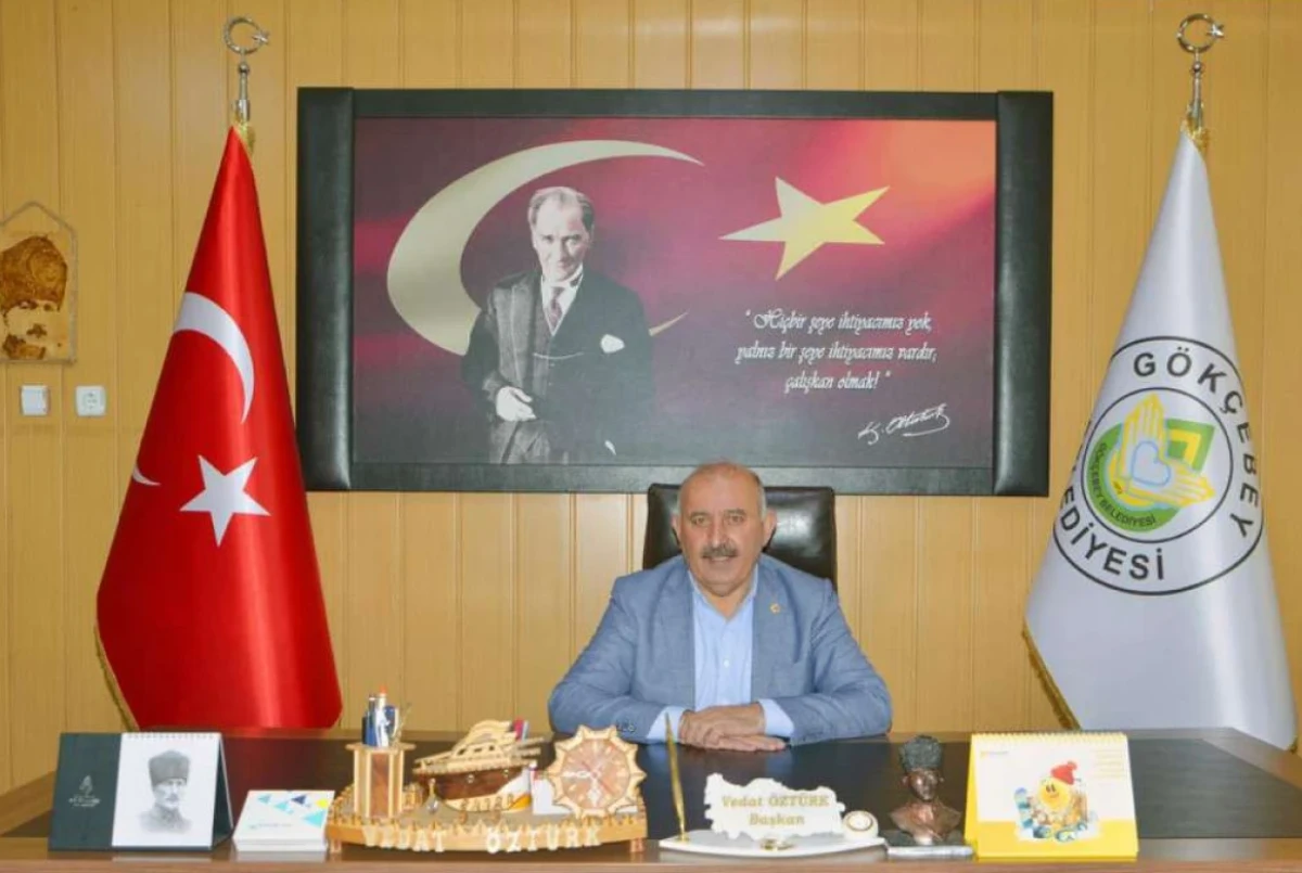 G&ouml;k&ccedil;ebey Belediye Başkanı Vedat &Ouml;zt&uuml;rk Kurban Bayramı'nı kutladı