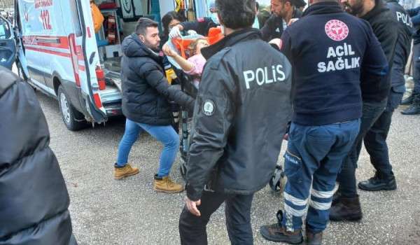 İki aile arasındaki tartışmada kan aktı, 1'i ağır iki kişi yaralandı