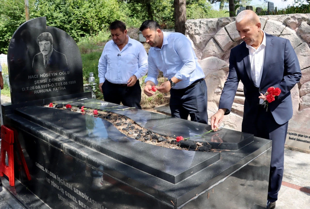 İŞ&Ccedil;İ LİDERİ ŞEMSİ DENİZER, KABRİ BAŞINDA ANILDI