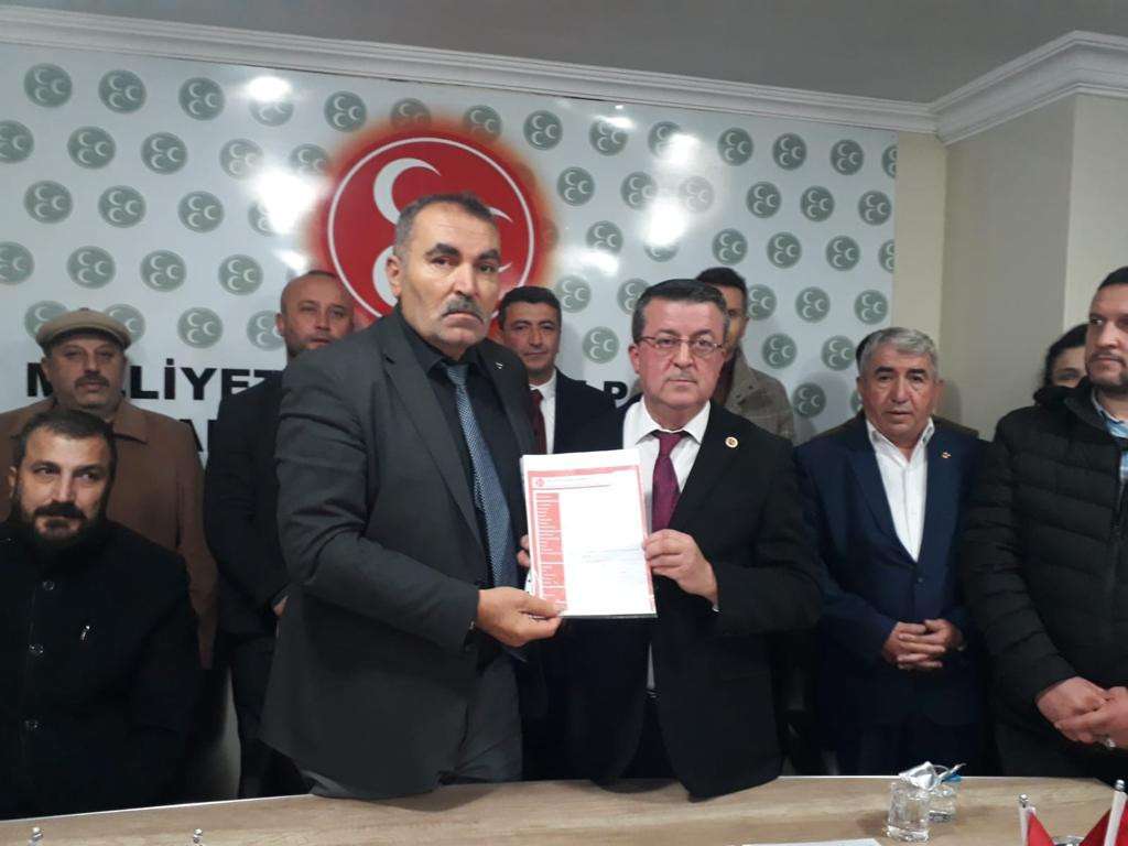 İsmail Öztürk, MHP'den aday adaylığı başvurusunda bulundu