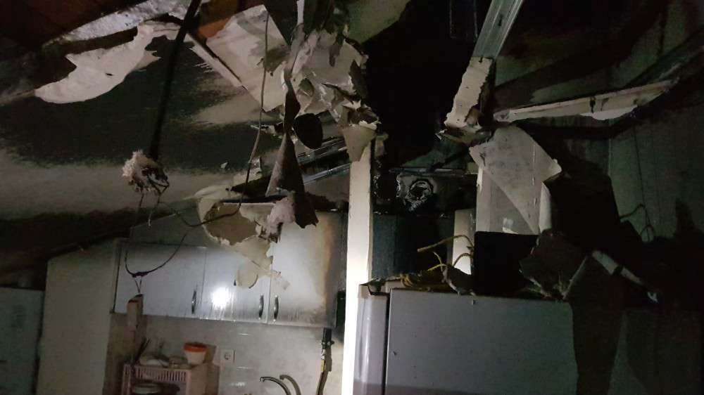 Öğrenci evindeki yangın büyümeden söndürüldü