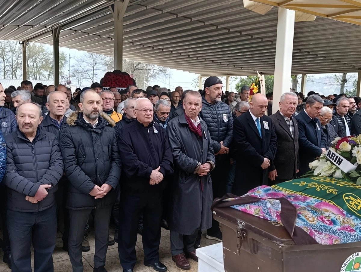 Serdar Burgucu ve Kutlu Dere G&uuml;nvar son yolculuğuna uğurlandı