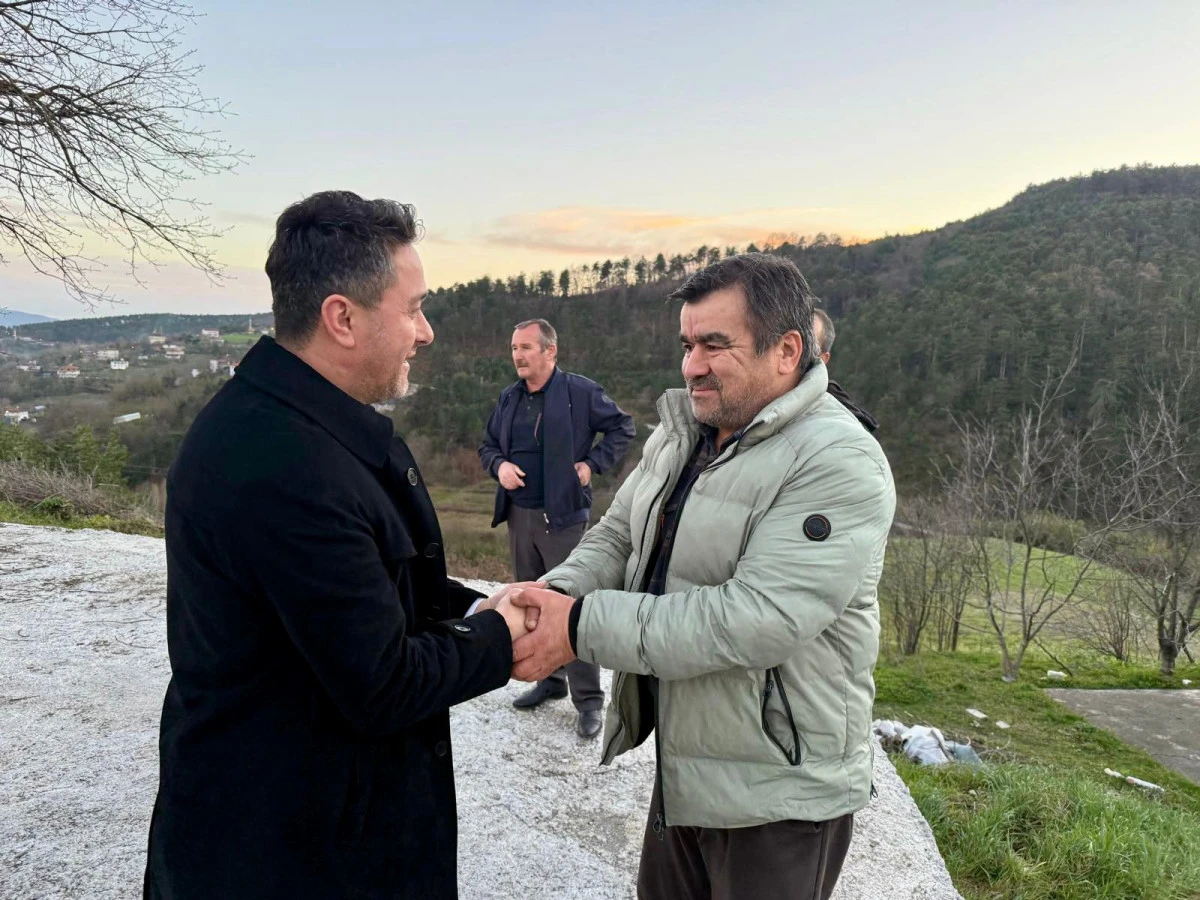 Sezer K&ouml;roğlu iftar programında vatandaşlar ile buluştu