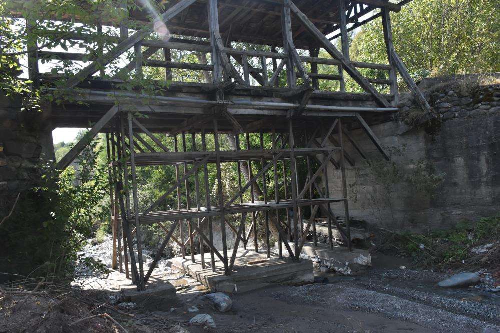 Tarihi ahşap köprü restore ediliyor