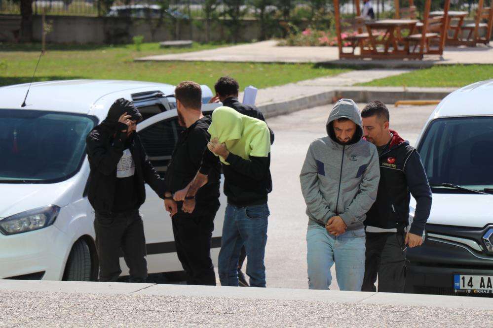  TEM’de uyuşturucu operasyonu: 3 gözaltı