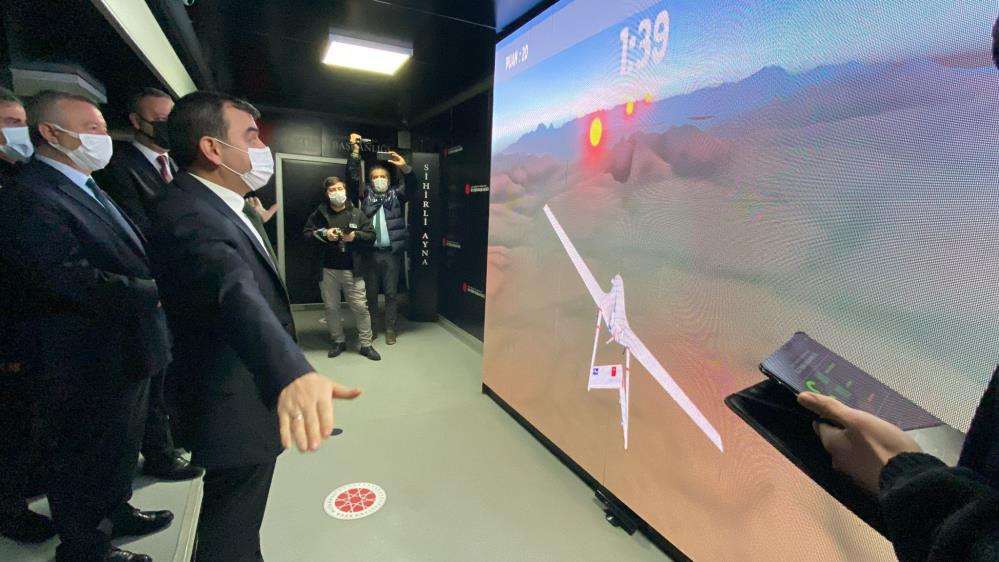 Türkiye'nin yerli ve milli teknolojilerini yakından incelediler