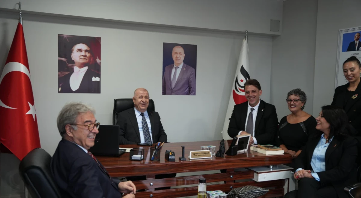 Zafer Partisi Genel Başkanı Ümit Özdağ Zonguldak'ta
